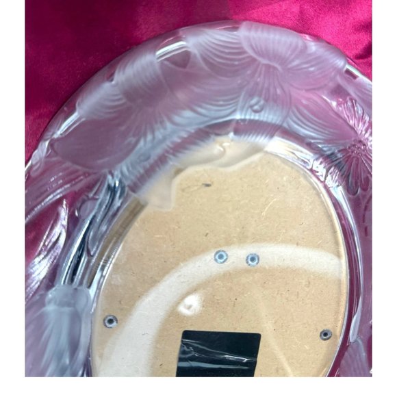 Crystal Clear Signatures Japan Crystal Oval Wedding Picture Frame EUC - Picture 13 of 13